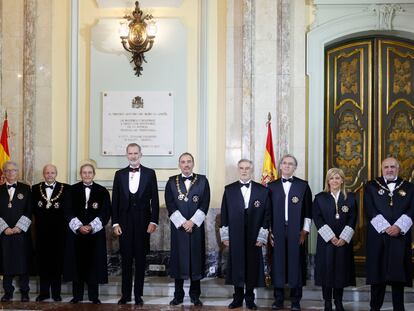 El rey Felipe posaba en septiembre con los miembros de la sala de gobierno del Tribunal Supremo, encabezados por Francisco Marín.