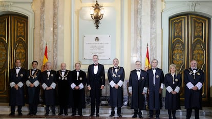 El rey Felipe posaba en septiembre con los miembros de la sala de gobierno del Tribunal Supremo, encabezados por Francisco Marín.
