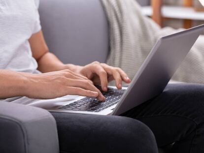 Lola, el chatbot inteligente que triunfa entre los estudiantes