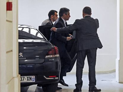 Fran&ccedil;ois Fillon antes de su reuni&oacute;n con el expresidente Nicolas Sarkozy en Par&iacute;s el pasado mi&eacute;rcoles. 