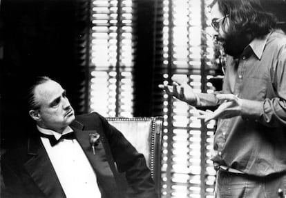 El director Francis Ford Coppola dirige a Marlon Brando en la secuencia inicial de la pel&iacute;cula &#039;El padrino&#039;.