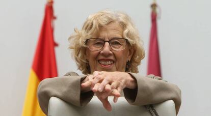 La alcaldesa, Manuela Carmena, durante el Pleno del Ayuntamiento de Madrid.