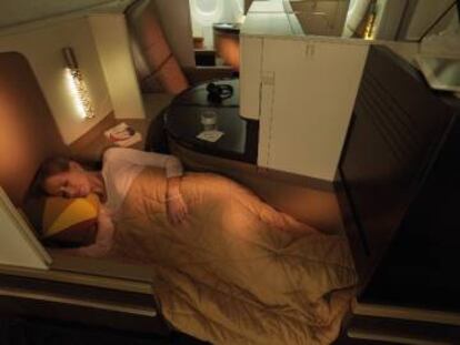 Interior de la suite de Reidence de Etihad Airways.