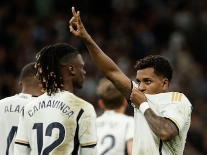 La celebración de Rodrygo tras marcar el 5-0 al Valencia.