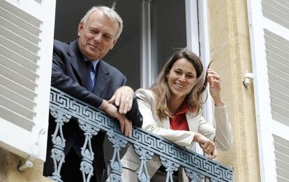 El primer ministro francés Jean- Marc Ayrault y su ministra de Cultura, Aurélie Filippetti.