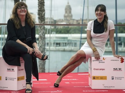 La directora Isabel Coixet (izquierda) y la actriz Candela Pe&ntilde;a, durante la presentaci&oacute;n en M&aacute;laga de la pel&iacute;cula &#039;Ayer no termina nunca&#039;.