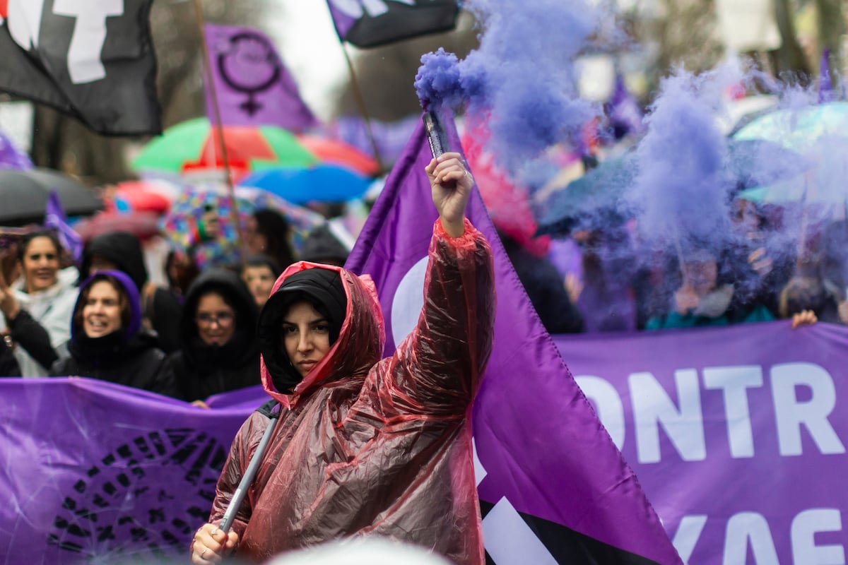 “Censura” en los espacios de igualdad del Ayuntamiento: veto al morado y a hablar de empoderamiento y orgasmos femeninos