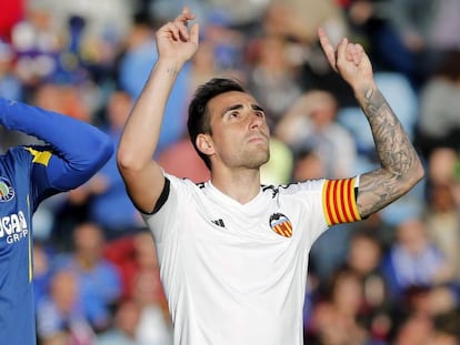 Alcácer, tras marcar el empate. Yoda se lamenta.