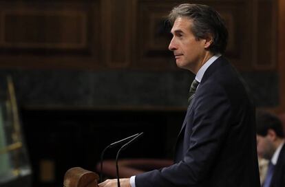 El ministro de Fomento, Iñigo de la Serna, en su intervención parlamentaria.