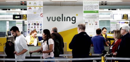 Un mostrador de Vueling en el aeropuerto de El Prat, en Barcelona, en una imagen de archivo.