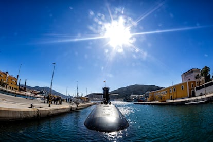 El submarino S-81 Isaac Peral de la Armada, en la basa de Cartagena, Murcia.