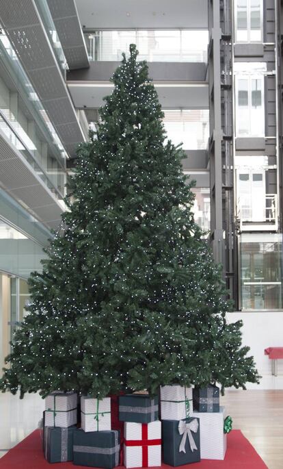 El tradicional árbol de Garrigues en Madrid