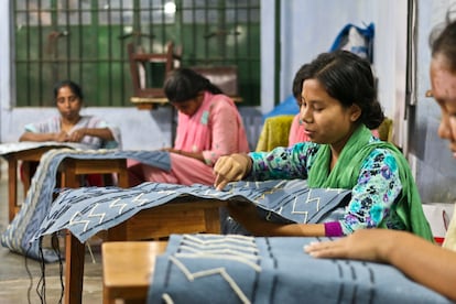 Trabajadoras textiles en Bangladés