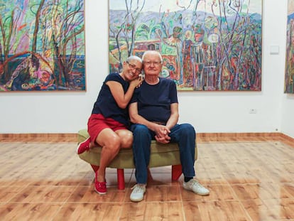 Maciej e Lídia Babinski, na galeria de arte que criaram no sertão.