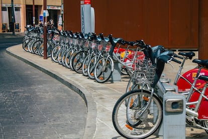 Servicio de bicicletas eléctricas para uso público en Sevilla.