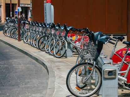 Servicio de bicicletas eléctricas para uso público en Sevilla.