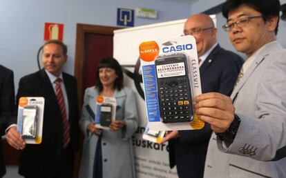 La nueva calculadora sensible con los idiomas españoles