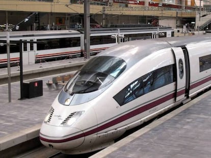 Tren de alta velocidad de Renfe.