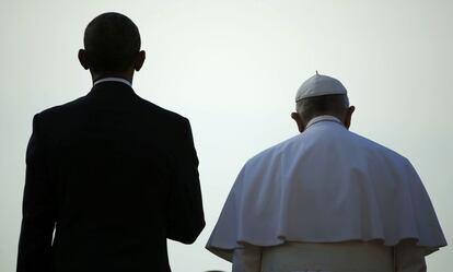 Visita oficial del Papa a EE UU. En la imagen, el presidente norteamericano, Barak Obama, y el papa Francisco durante la ceremonia de bienvenida al Pontfice en Washington.