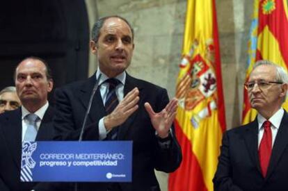 Francisco Camps, esta mañana en el Palau de la Generalitat, tras reunirse con las cámaras de comercio de Valencia, Murcia y Barcelona.