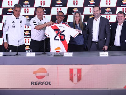 Presentación de Repsol como nuevo patrocinador de la selección peruana de fútbol.