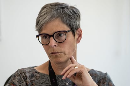 La ya ex directora general de la feria de arte contemporáneo de Kassel (Alemania), Sabine Schormann, deja su cargo tras la polémica suscitada por un contenido considerado antisemita en uno de sus murales, según confirmó el comité supervisor.