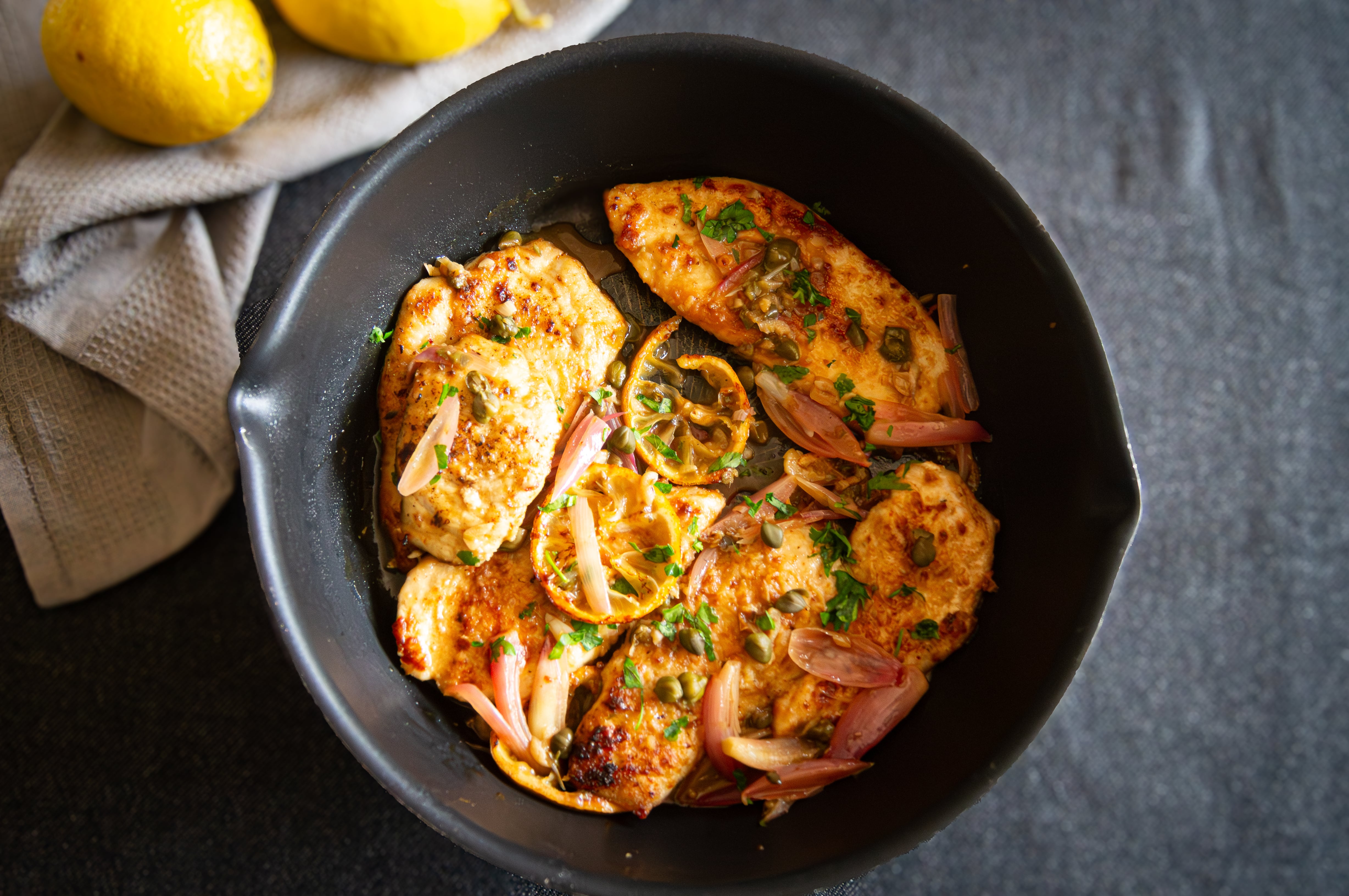 Pollo piccata, la receta con una salsa que lo cambia todo