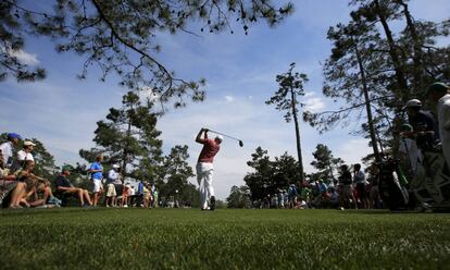 El estadounidense Bill Haas sale del hoyo nueve durante la segunda jornada.