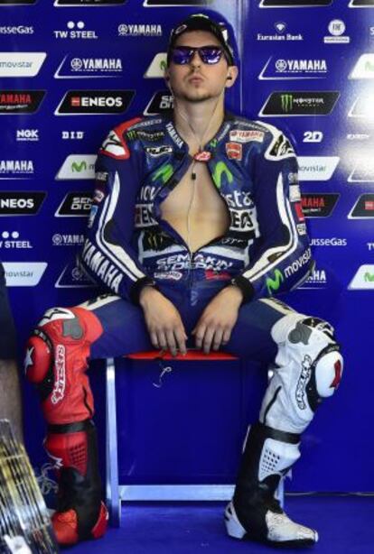 Lorenzo, durante un descanso del GP de España.