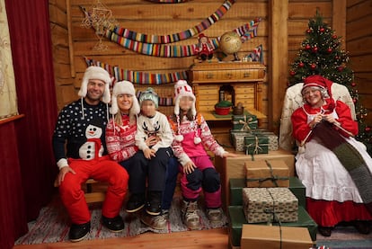 Adrián Rodríguez y su mujer, Gosia Bendrat, en su reciente viaje a la Laponia conociendo a Mamá Noël en Finlandia.