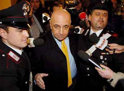 Adriano Galliani, vicepresidente del Milan, a su llegada a la reunión que mantuvieron los clubes italianos.