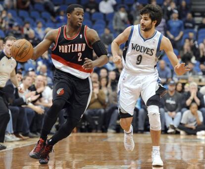 Ricky Rubio presiona a Wesley Matthews 