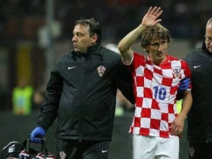 Modric, tras lesionarse con Croacia, en una foto de su Twitter. 