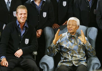 David Beckham with Nelson Mandela on May 21, 2003 at the Nelson Mandela Foundation in Johannesburg, South Africa.