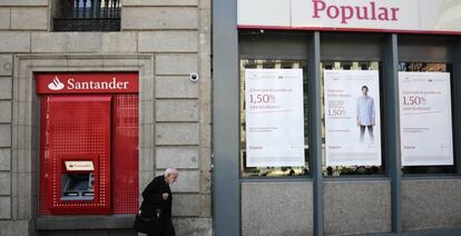 Sucursal del Banco Santander y del Banco Popular en Madrid