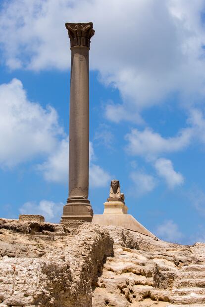 La columna de Pompeyo, en el parque arqueológico de Alejandría (Egipto).