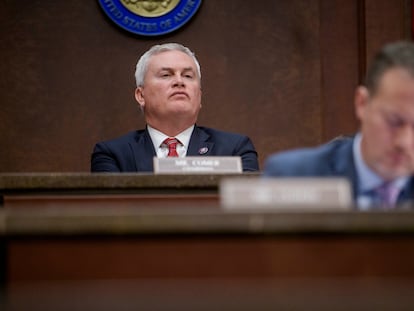 El republicano James Comer en una audiencia con alcaldes de ciudades santuario en el Capitolio, este miércoles.