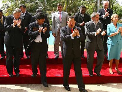 Néstor Kirchner, Evo Morales, Hugo Chávez, Lula da Silva y Michelle Bachelet, ayer en Margarita (Venezuela).