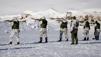 Reservistas finlandeses durante unos ejercicios en Taipalsaari, en el sureste de Finlandia, en 2022.