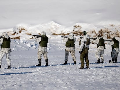 Reservistas finlandeses durante unos ejercicios en Taipalsaari, en el sureste de Finlandia, en 2022.