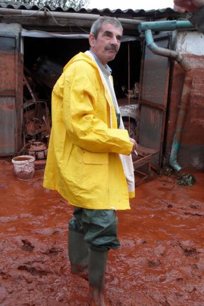 Barta Laszlo, una de las personas afectadas por el vertido contaminante en Hungría.