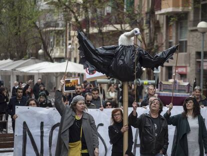 Protesta de vecinos del barrio de Sant Antoni de Barcelona.