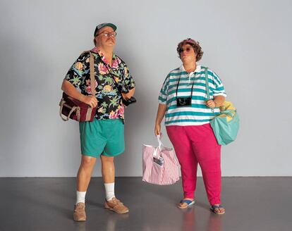 Escultura de la serie Turistas del artista estadounidense Duane Hanson