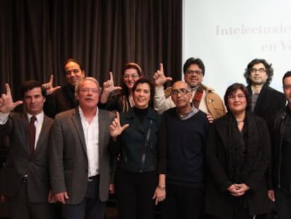 Dez dos membros da Caravana pela Liberdade, nesta sexta-feira em Madri.