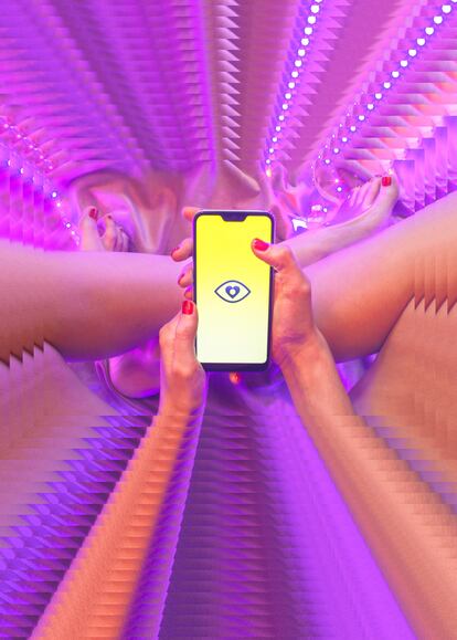 'Stalk me to the end of Love', de Victoria Ascaso. El arte llevado a una instalación interactiva a través de una app diseñada para Android y página web.