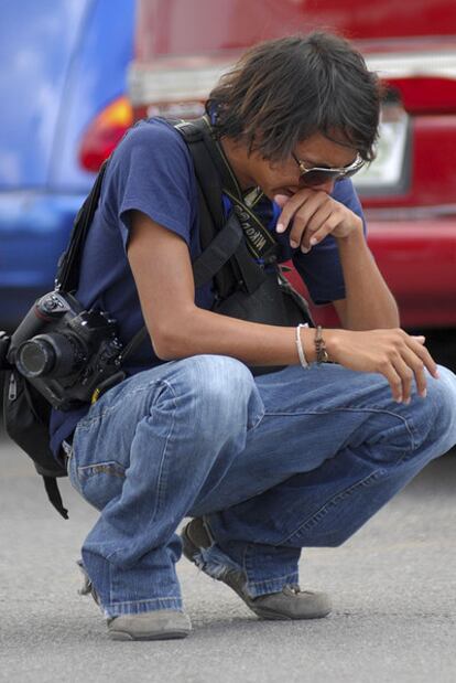 Un fotógrafo del <i>Diario de Juárez</i> llora la muerte de su compañero Luis Santiago, asesinado por los narcos.