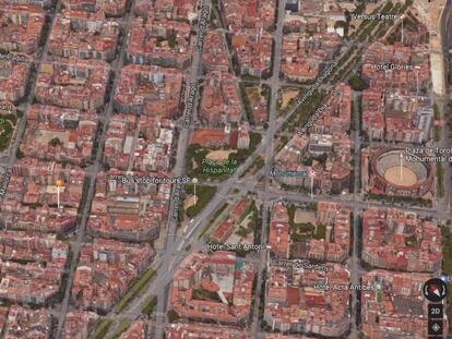 La plaza de la Hispanidad entre la Sagrada Familia y la Monumental