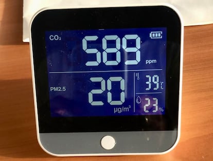 El termómetro mide 39° en el juzgado de instrucción 48 de Plaza de Casilla, el 5 de julio, en una imagen cedida por CC OO.