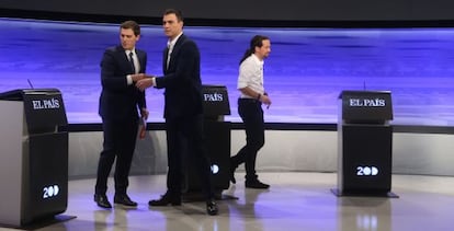 Pedro Sánchez y Pablo Iglesias en el debate de EL PAÍS, el pasado 30 de noviembre.