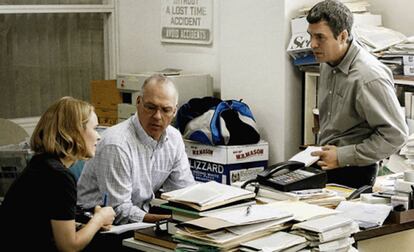 Rachel McAdams, Michael Keaton y Mark Ruffalo interpretan a tres intrépidos periodistas en 'Spotlight' (2016).